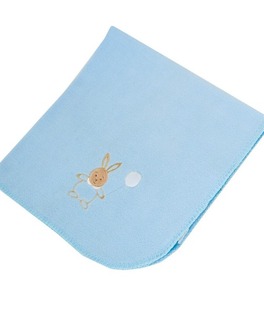 Kocyk pluszowy dla niemowląt haft Królik niebieski